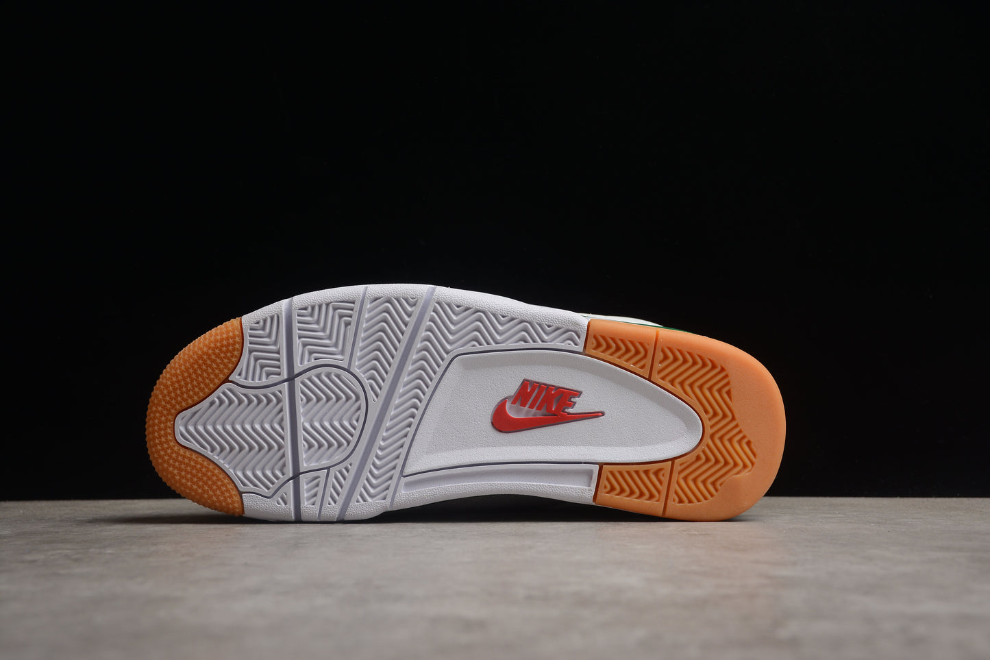 Air Jordan 4 Retro DR5415-103