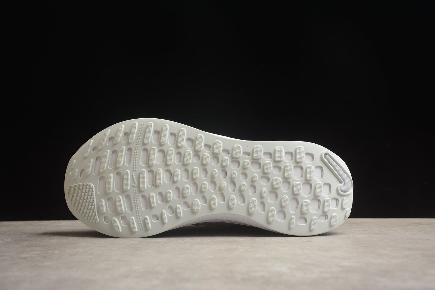 NIKE Zoom X Invincible Run DR2665 001