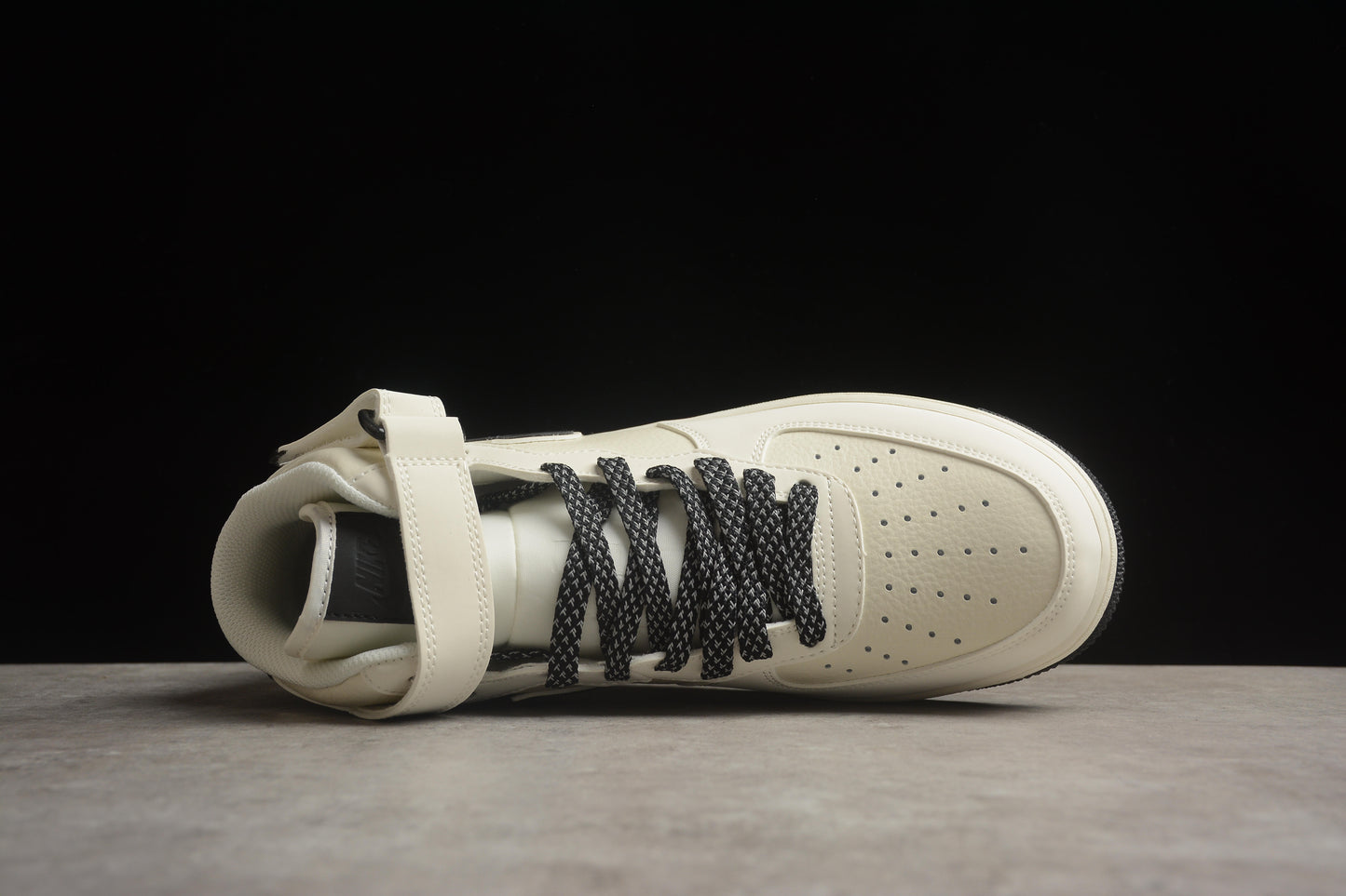 Nike Air Force 1 SH0235-511