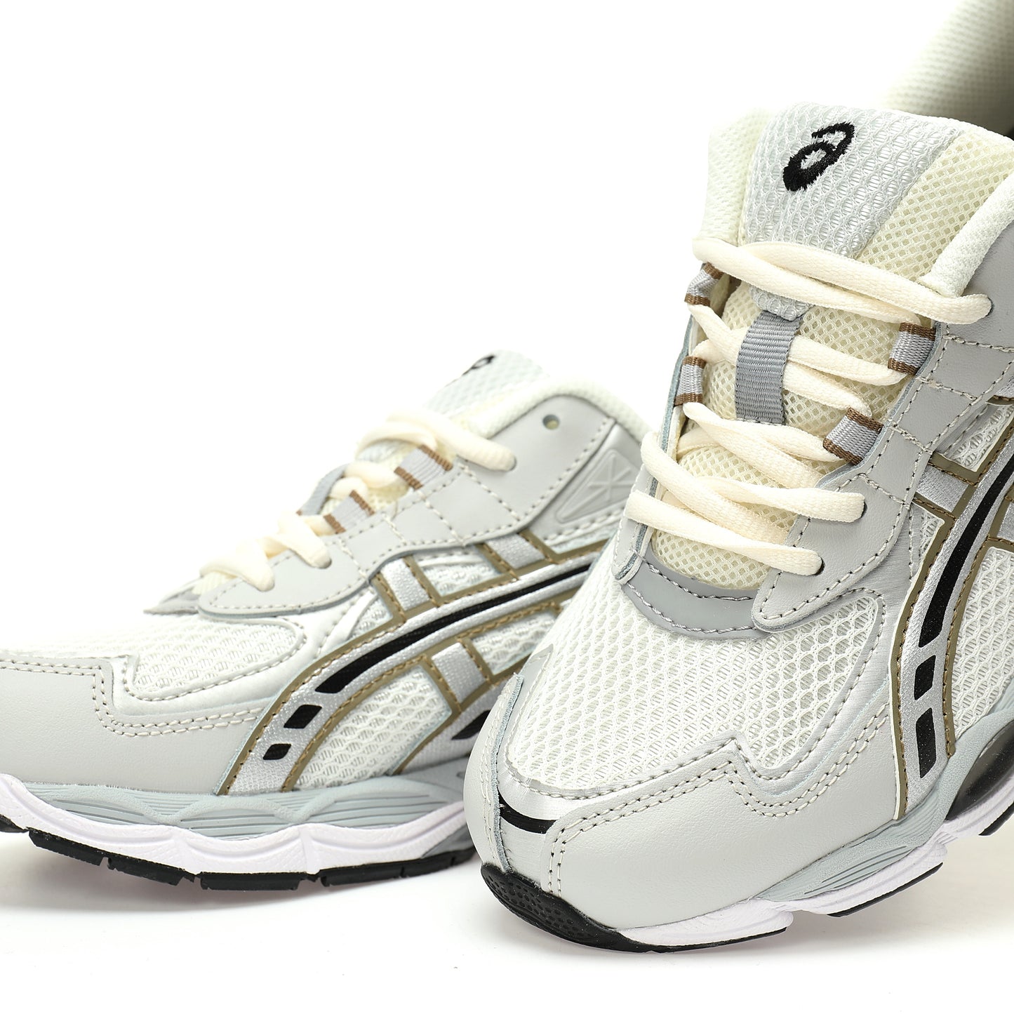 Asics Gel-NYC Light Brown 1203A542-100