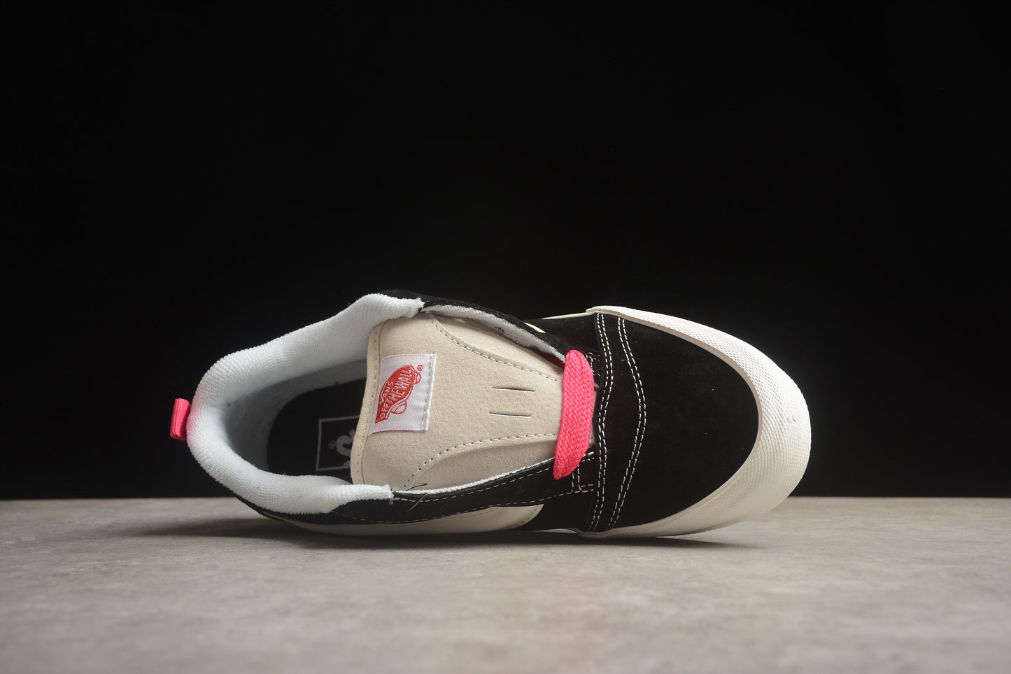 Vans Classics Knu Skool Negra