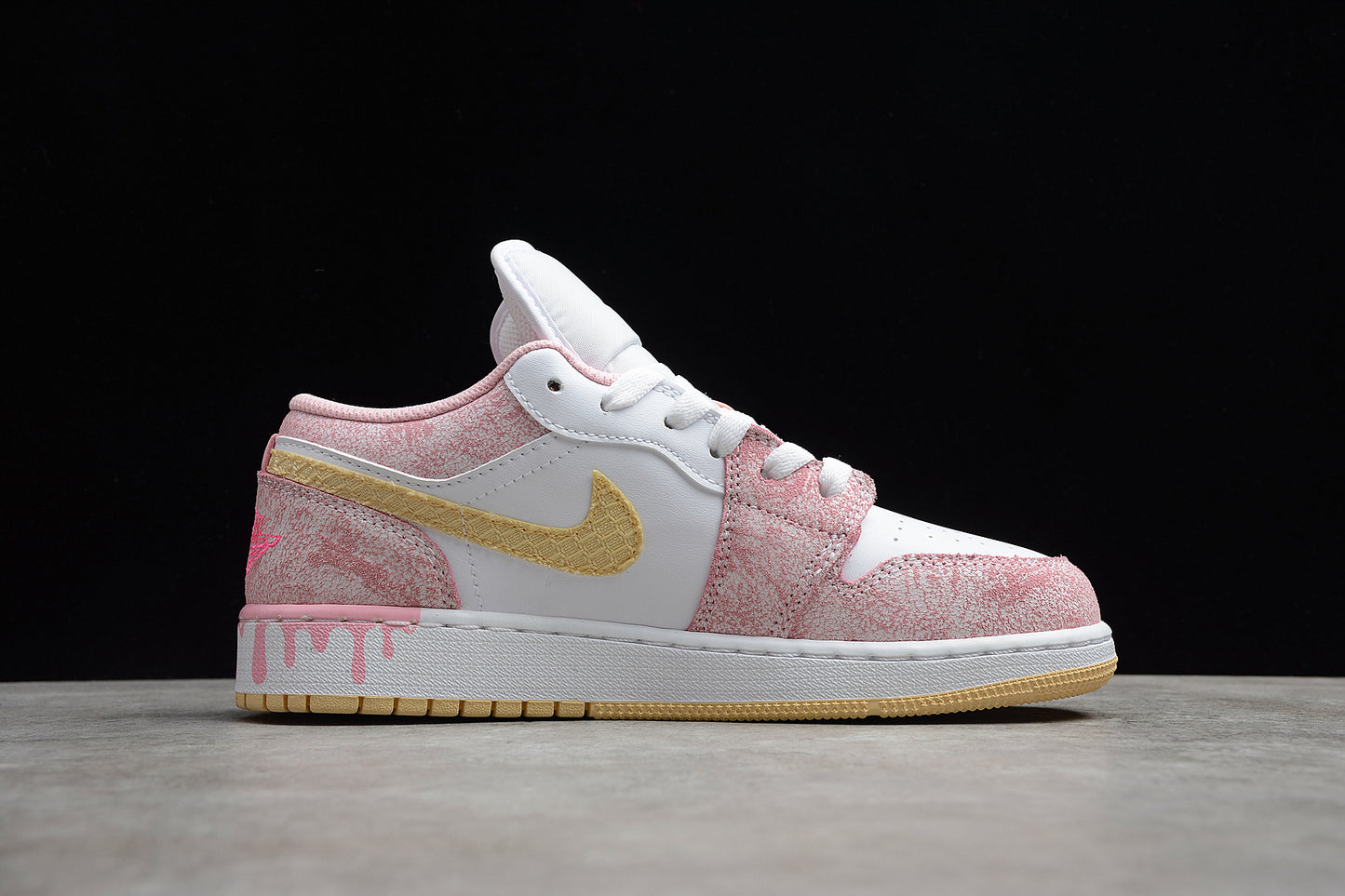 Nike Air Jordan 1 Low CW7104-601