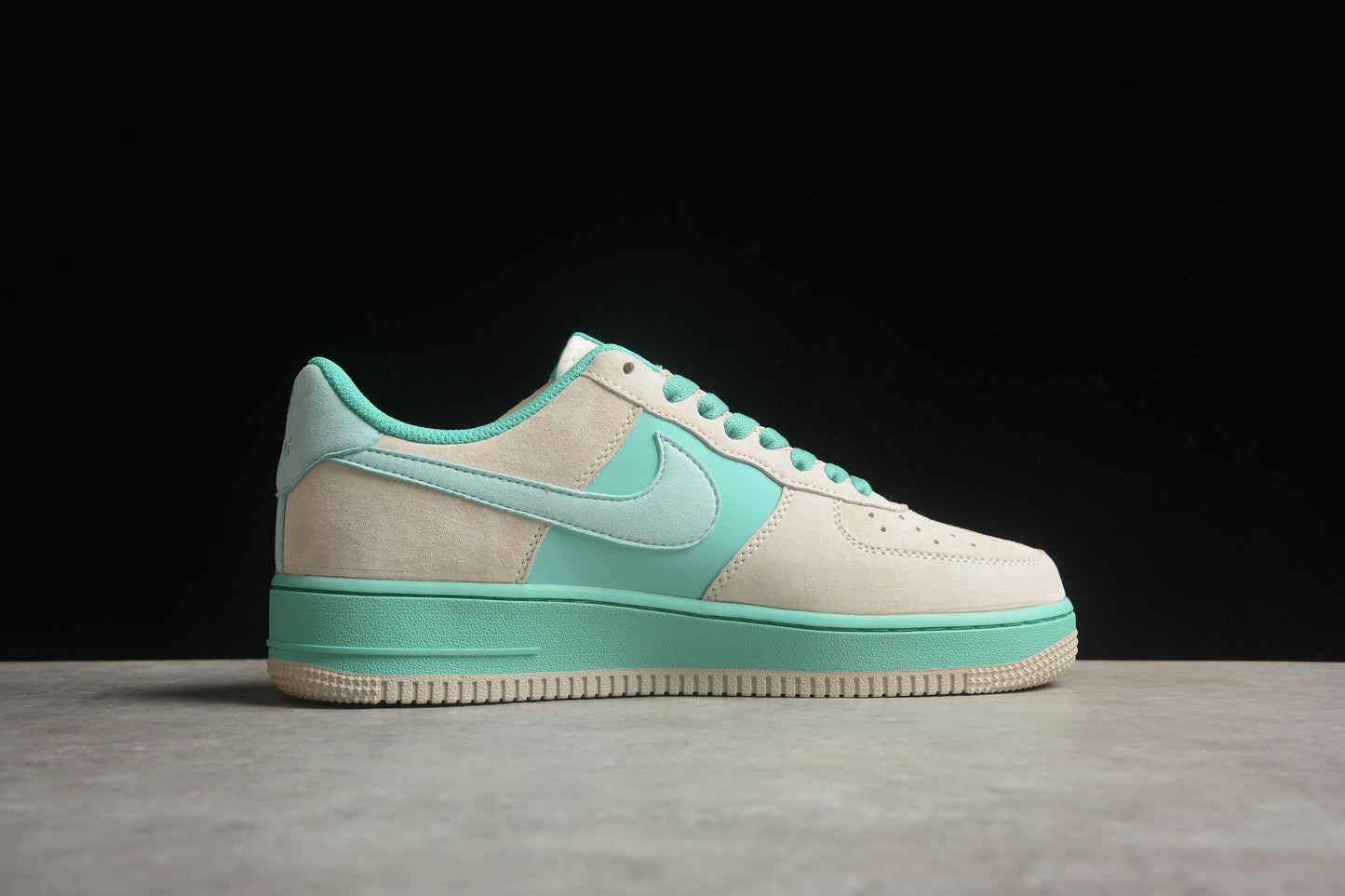 Nike Air Force 1 DZ1382 222