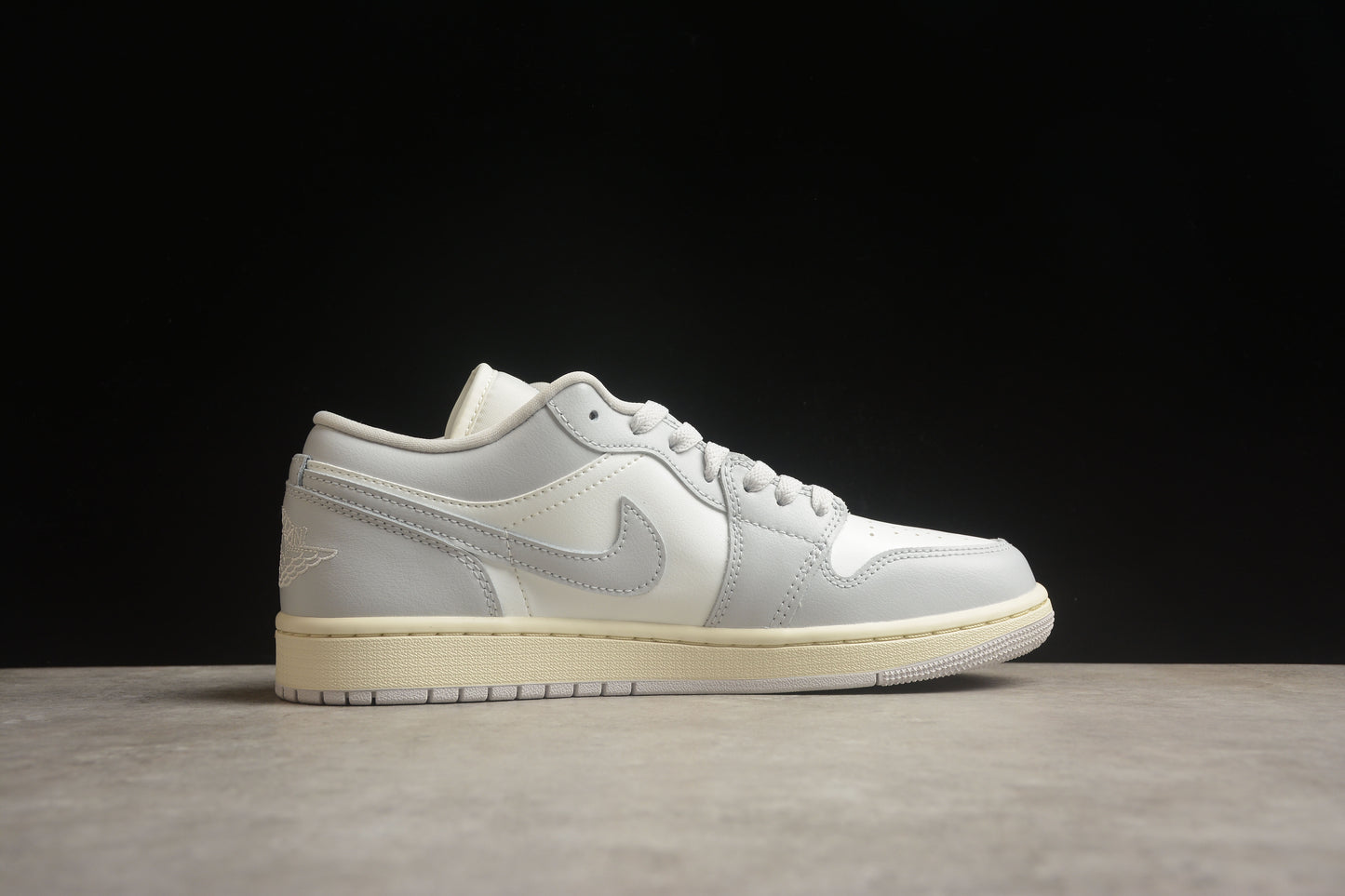 Nike Air Jordan 1 Low DC0774-103