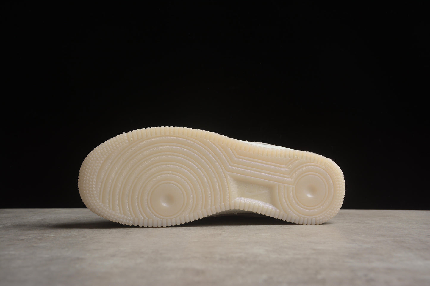 Nike Air Force 1 FZ5066-111