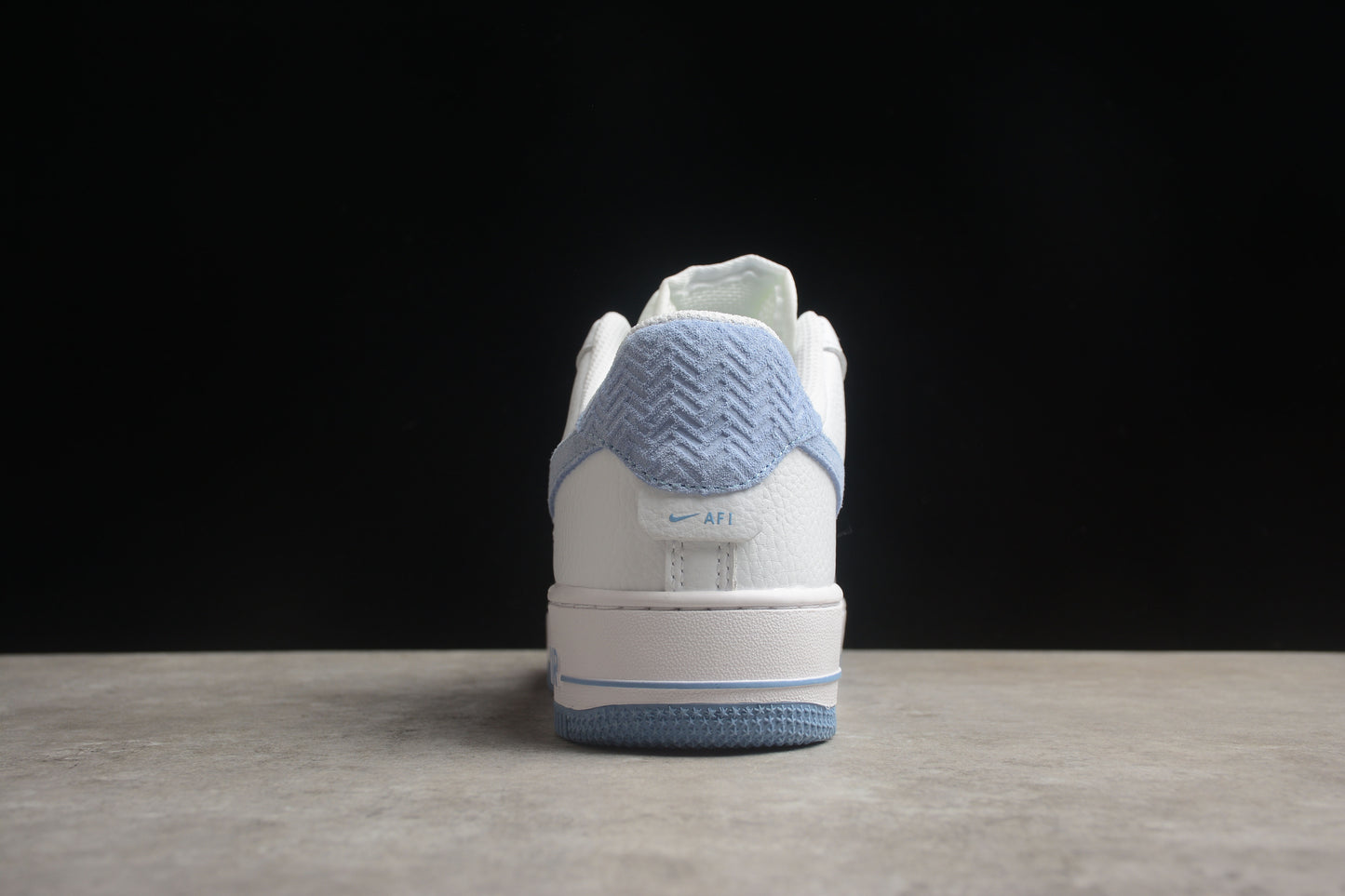 Nike Air Force 1 CN2873 102