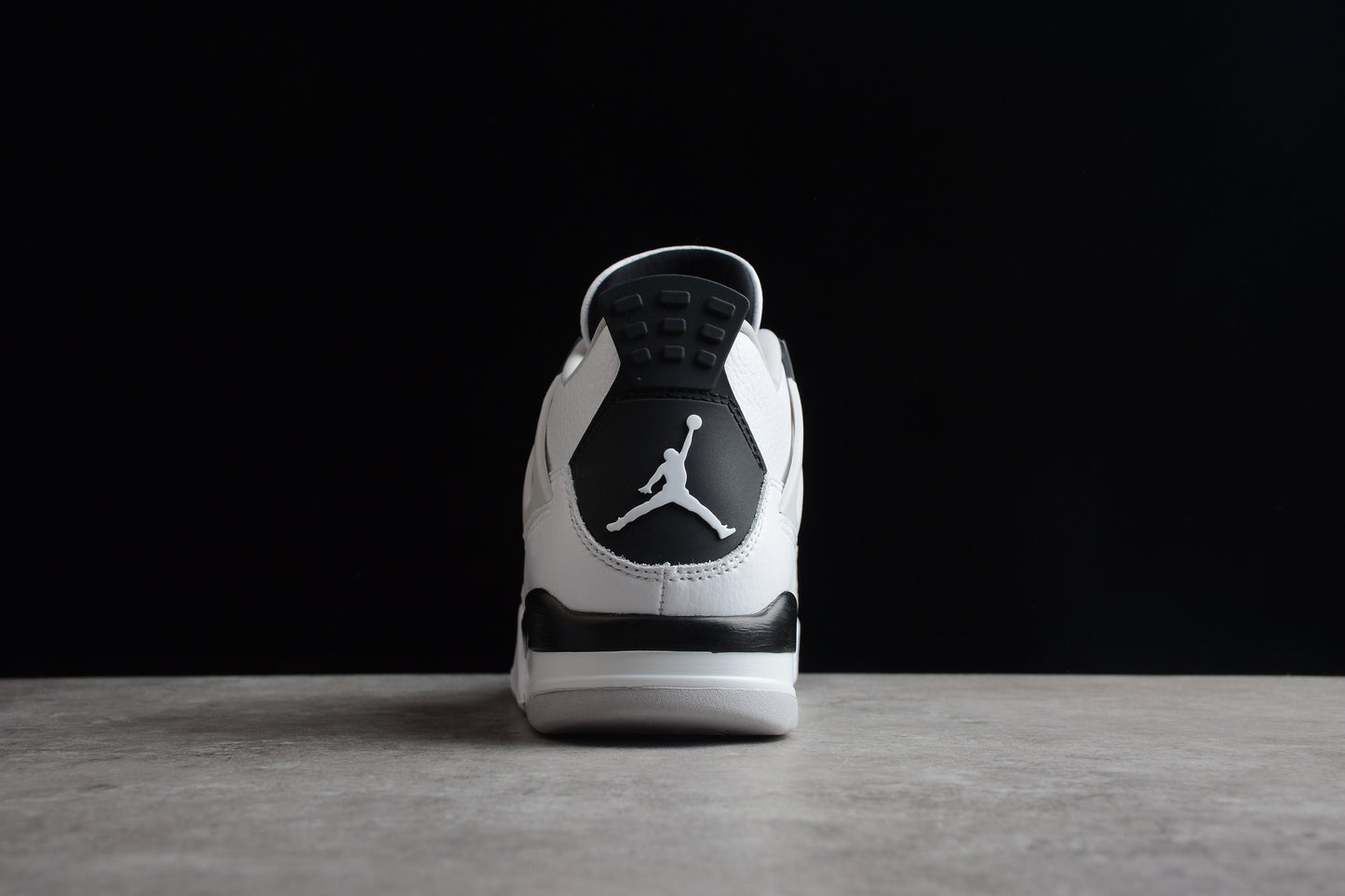 Air Jordan 4 Retro DH6927-111