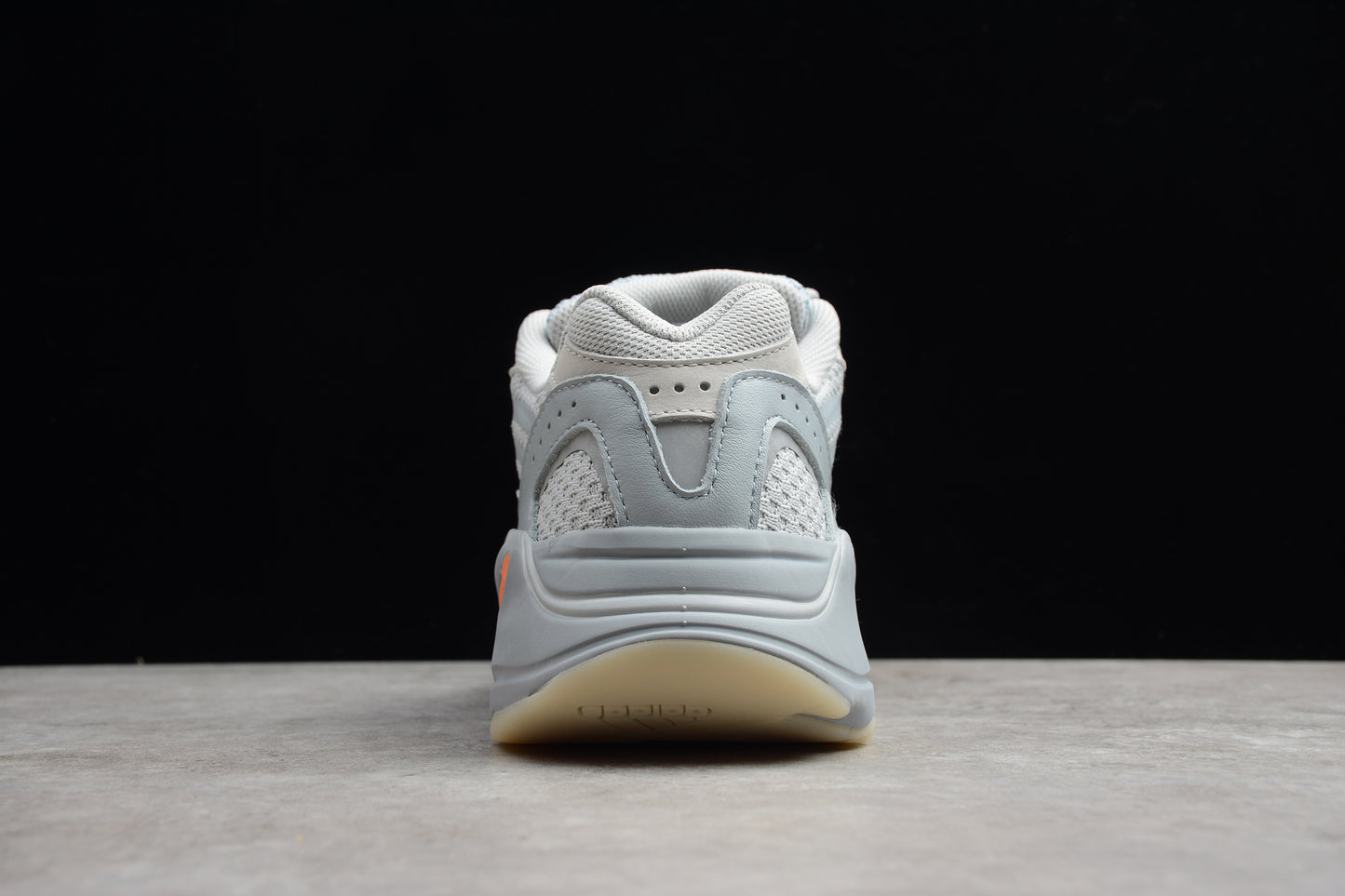 Adidas YEEZY Boost 700 FW2549