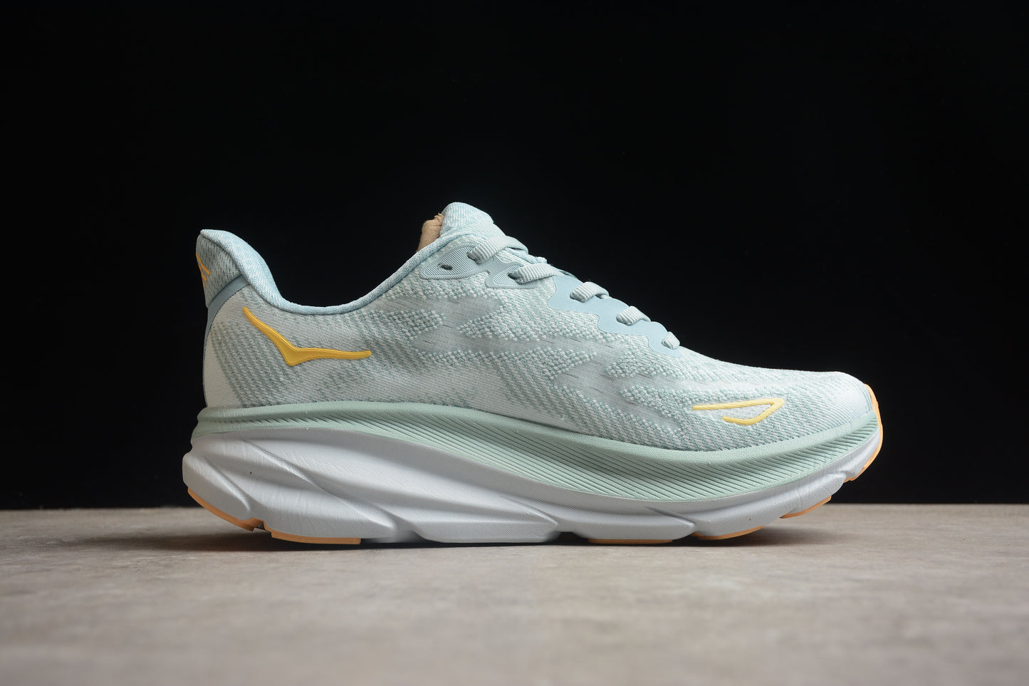 Hoka One One Clifton 9 1127896 13