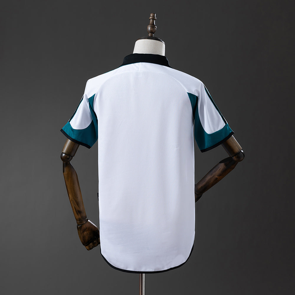 Newcastle United retro 1999/00 Away