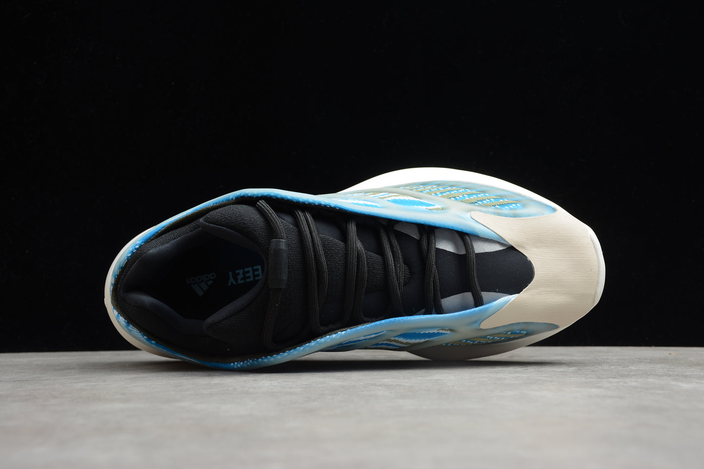 Adidas YEEZY Boost 700 G54850