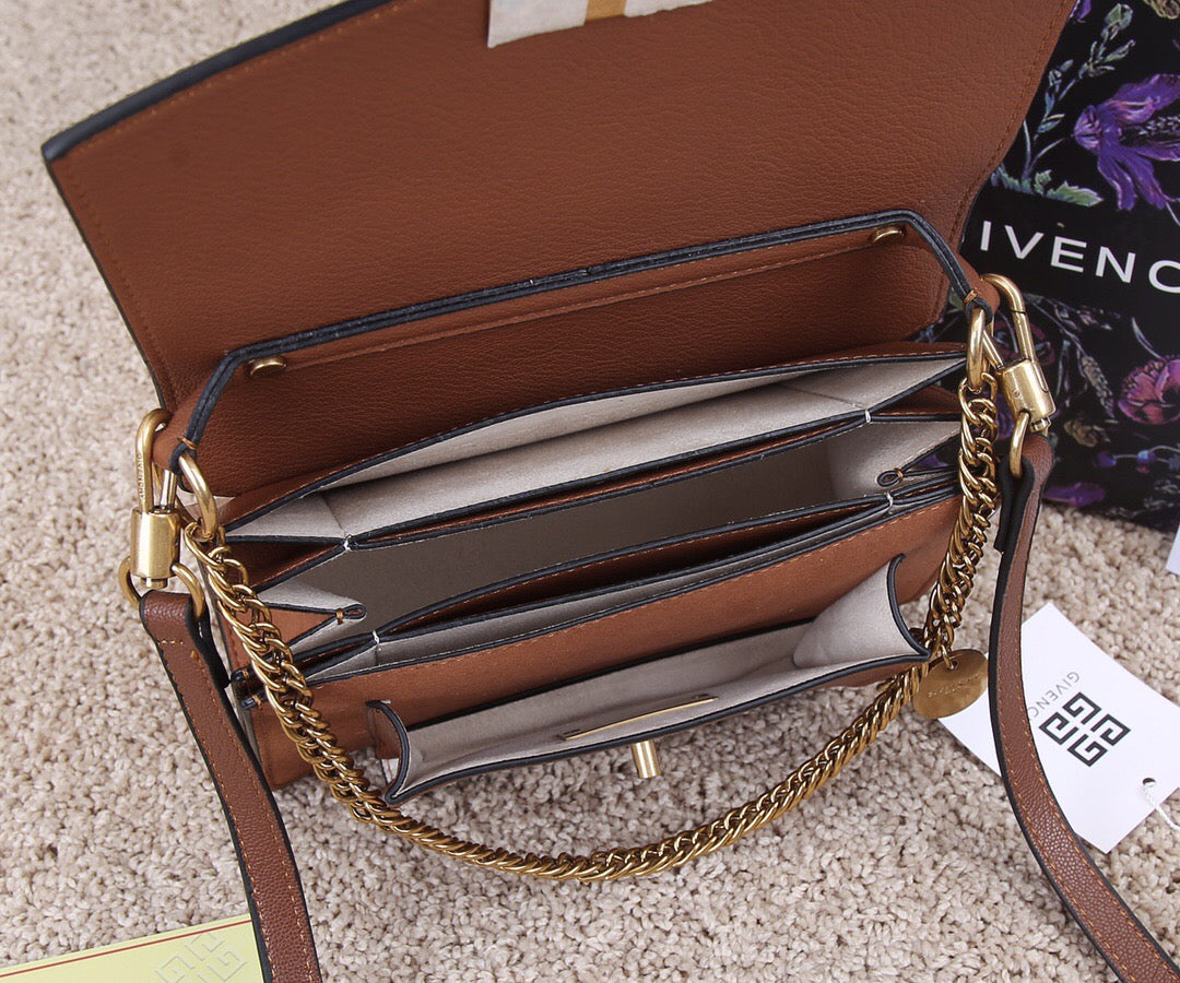Bolso GV3 Givenchy Castaño