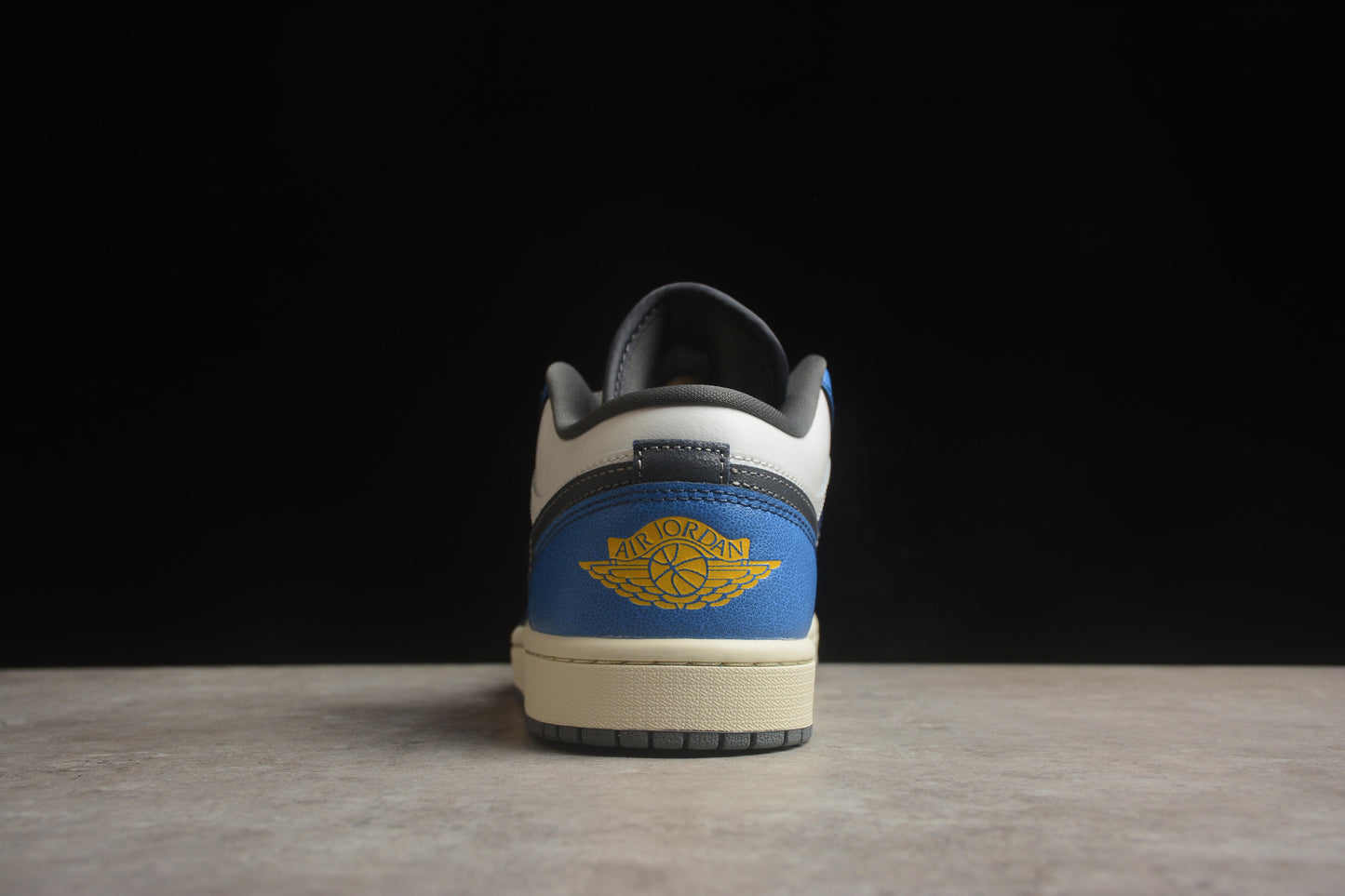 Nike Air Jordan 1 Low FV8439-104
