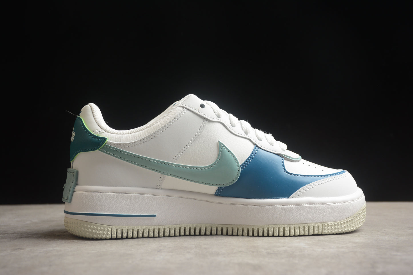 Nike Air Force 1 DZ1847-101