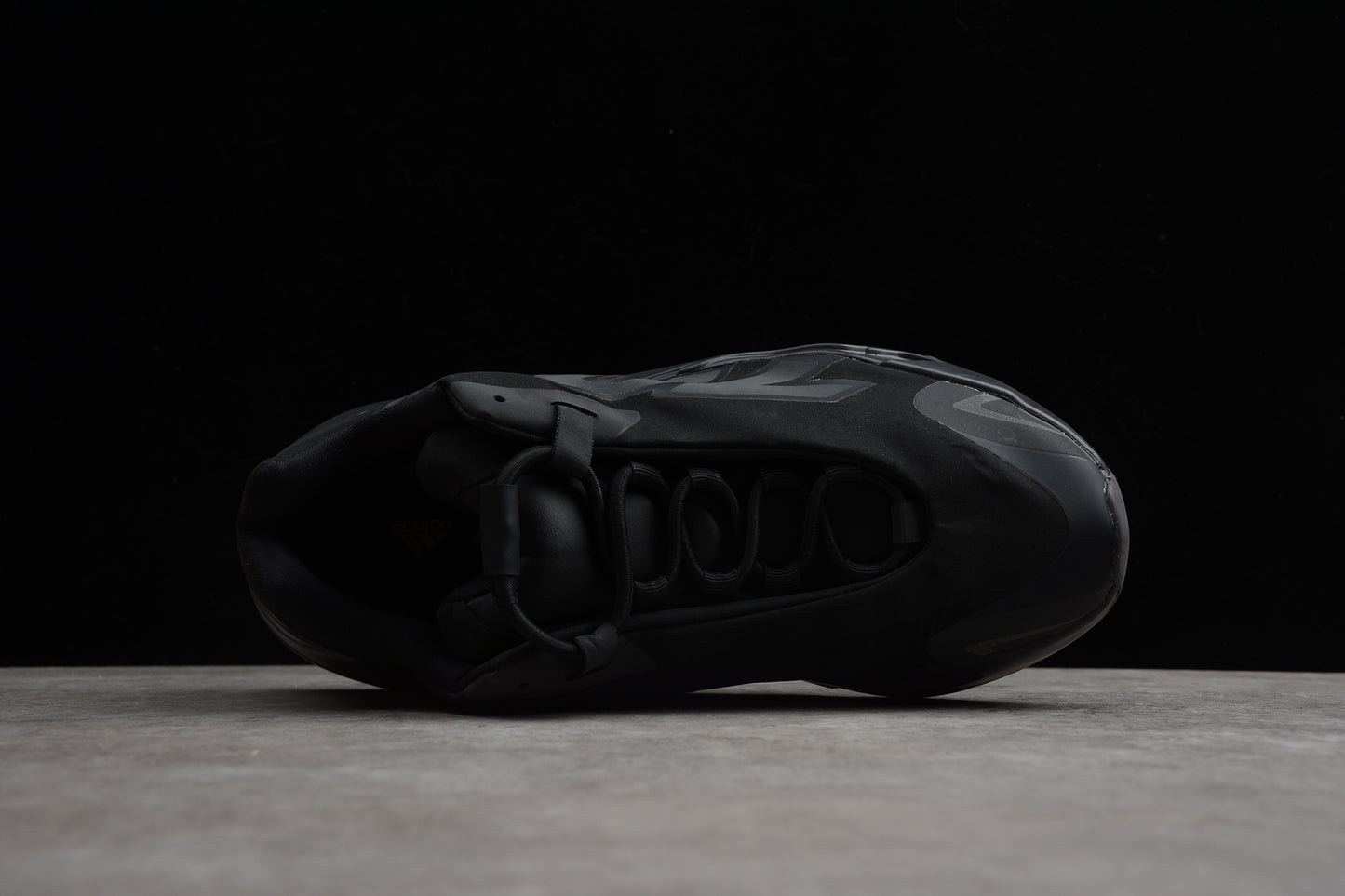 Adidas YEEZY Boost 700 FV4440