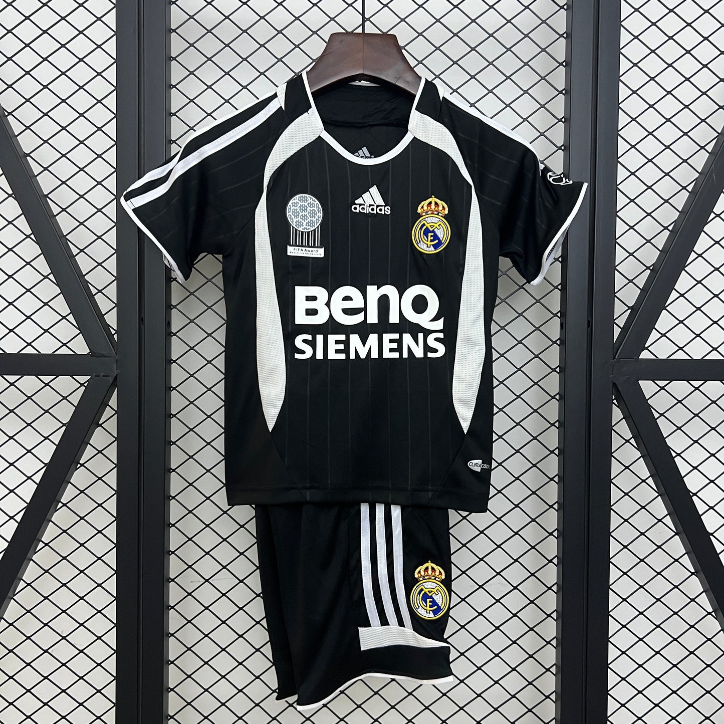 Real Madrid retro 2006/07 Away Kids Version