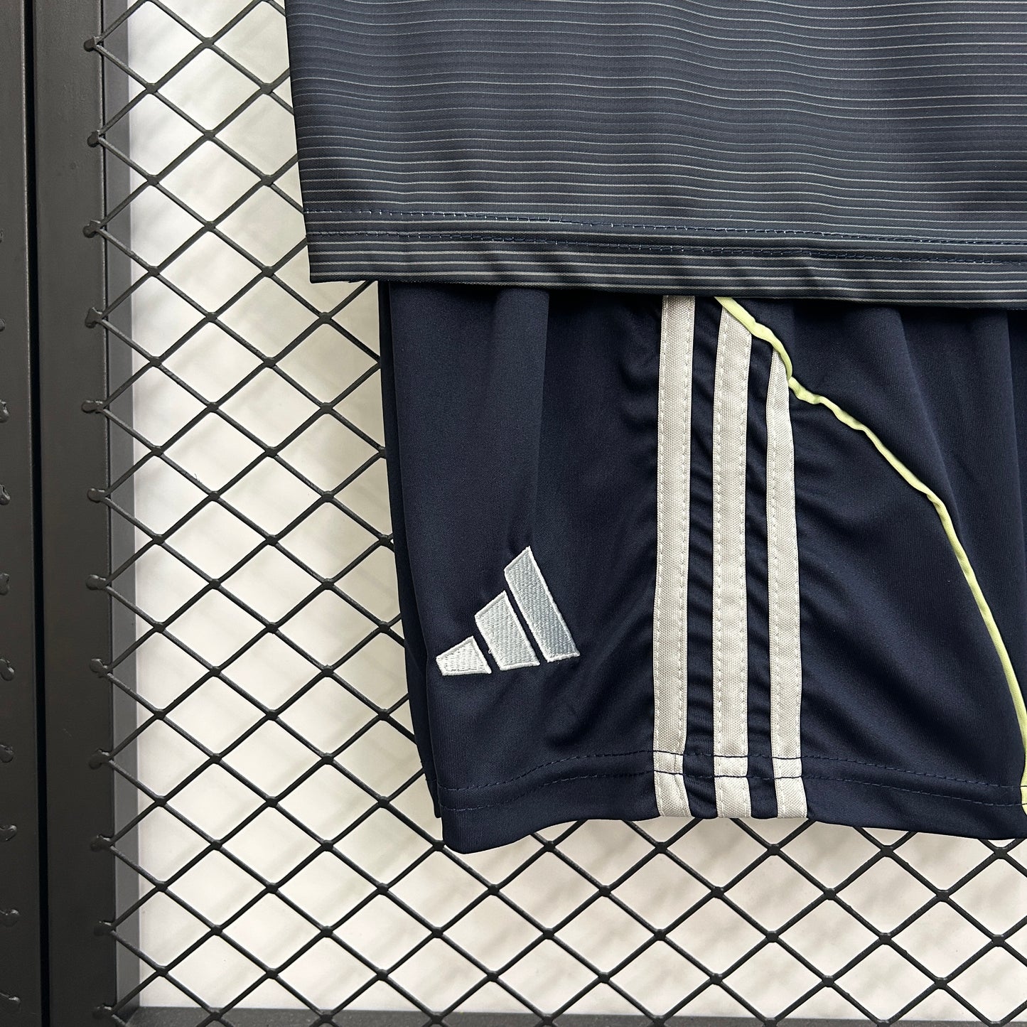 Real Madrid 2025/26 Away Kids Version