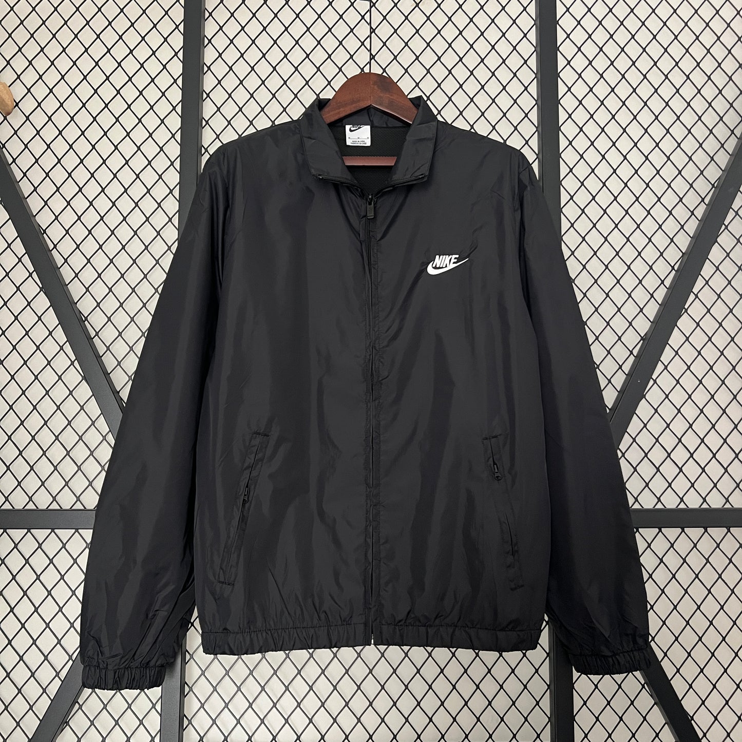 Nike color negro (sin gorro)