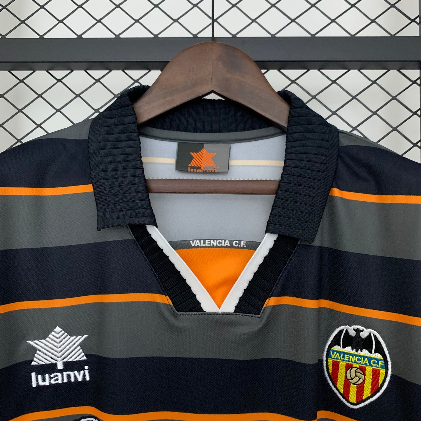 Valencia retro 1999/00 Away
