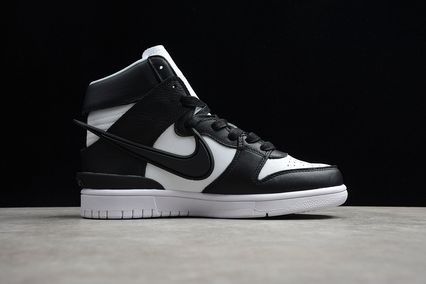 Nike Dunk High CU7544-001