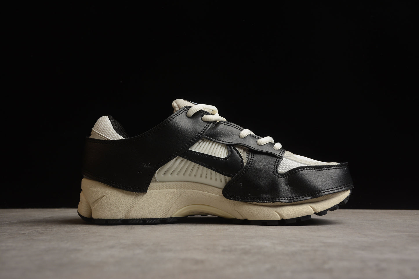 NIKE Zoom Vomero 5 FJ5474 133