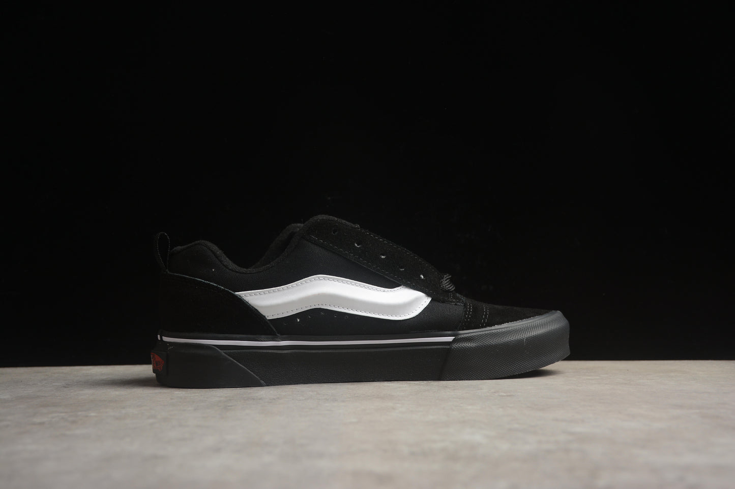 Vans Classics Knu Skool VN0009QCBMA