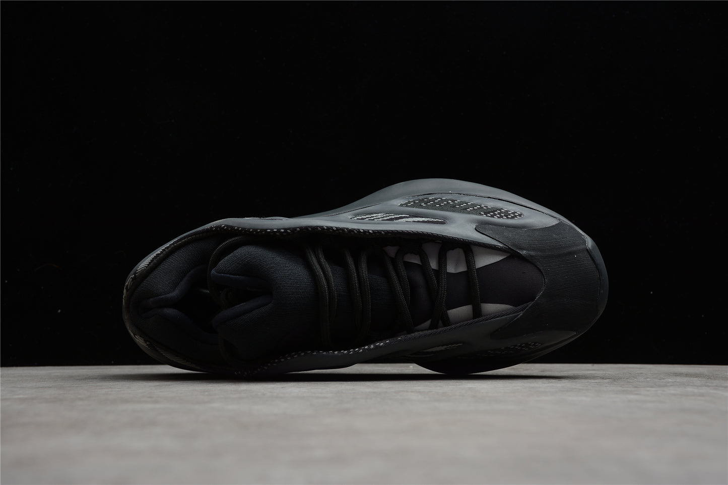 Adidas YEEZY Boost 700 H67799