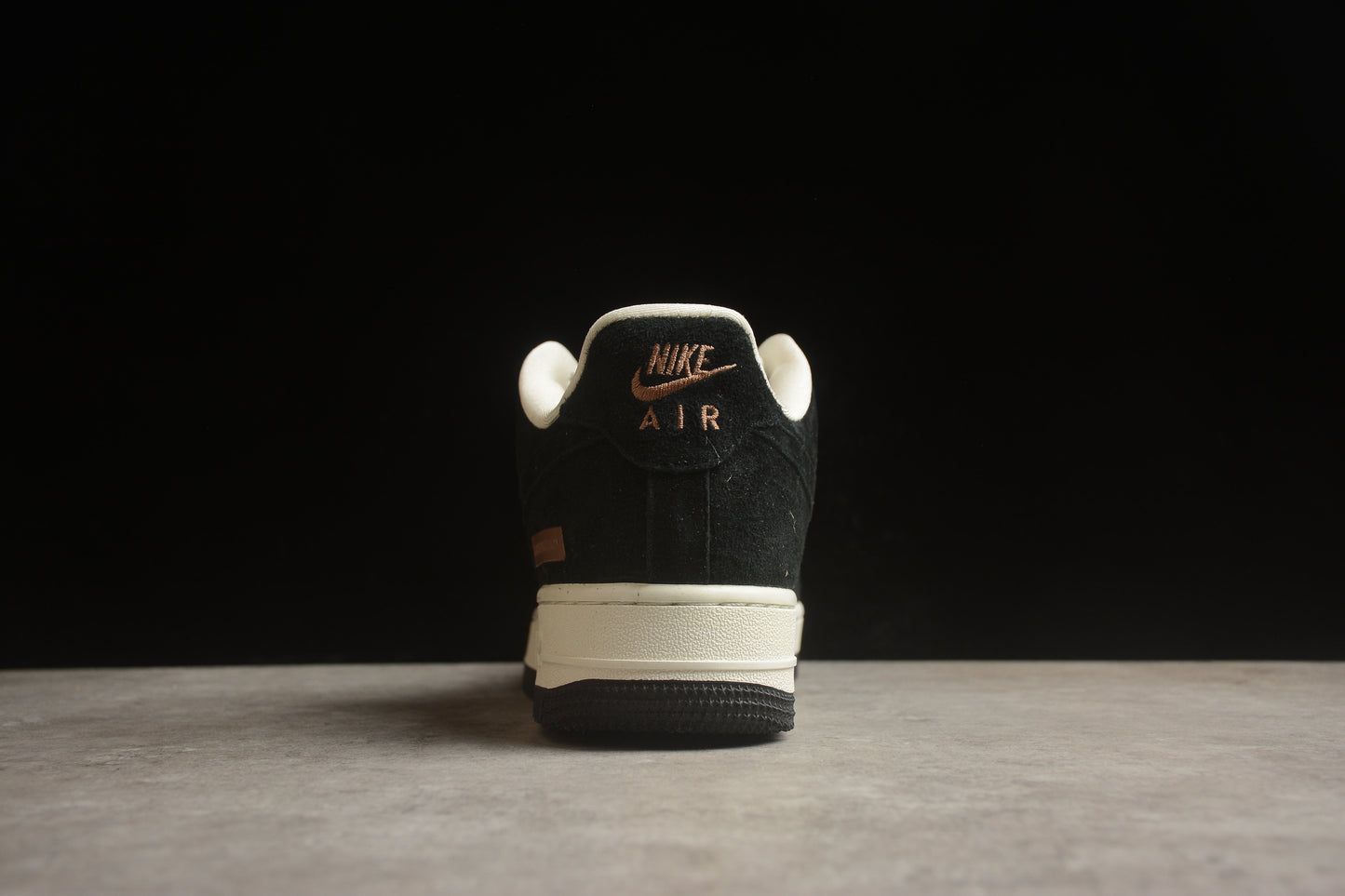 Nike Air Force 1 HD1968-010
