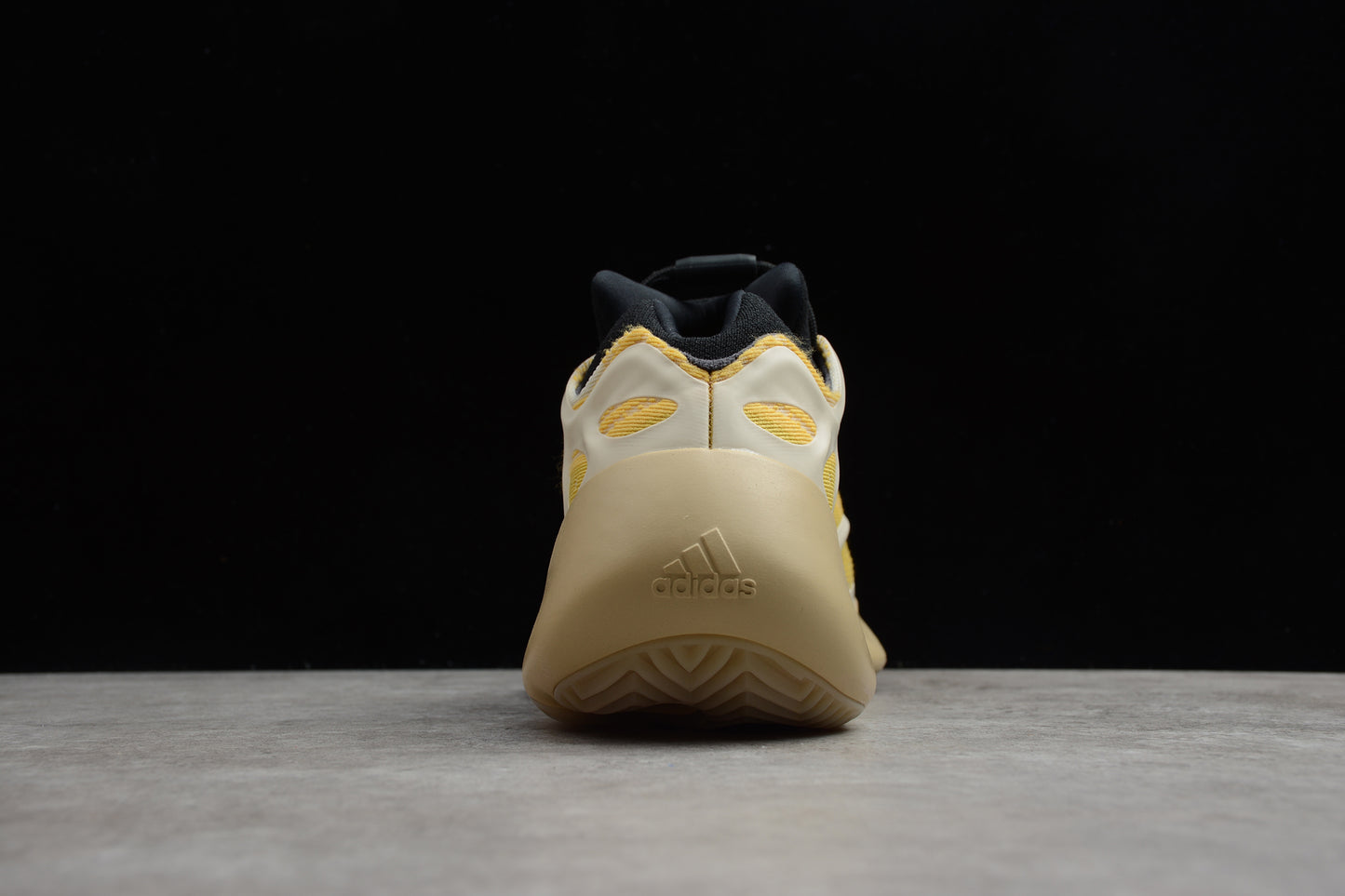 Adidas YEEZY Boost 700 G54853