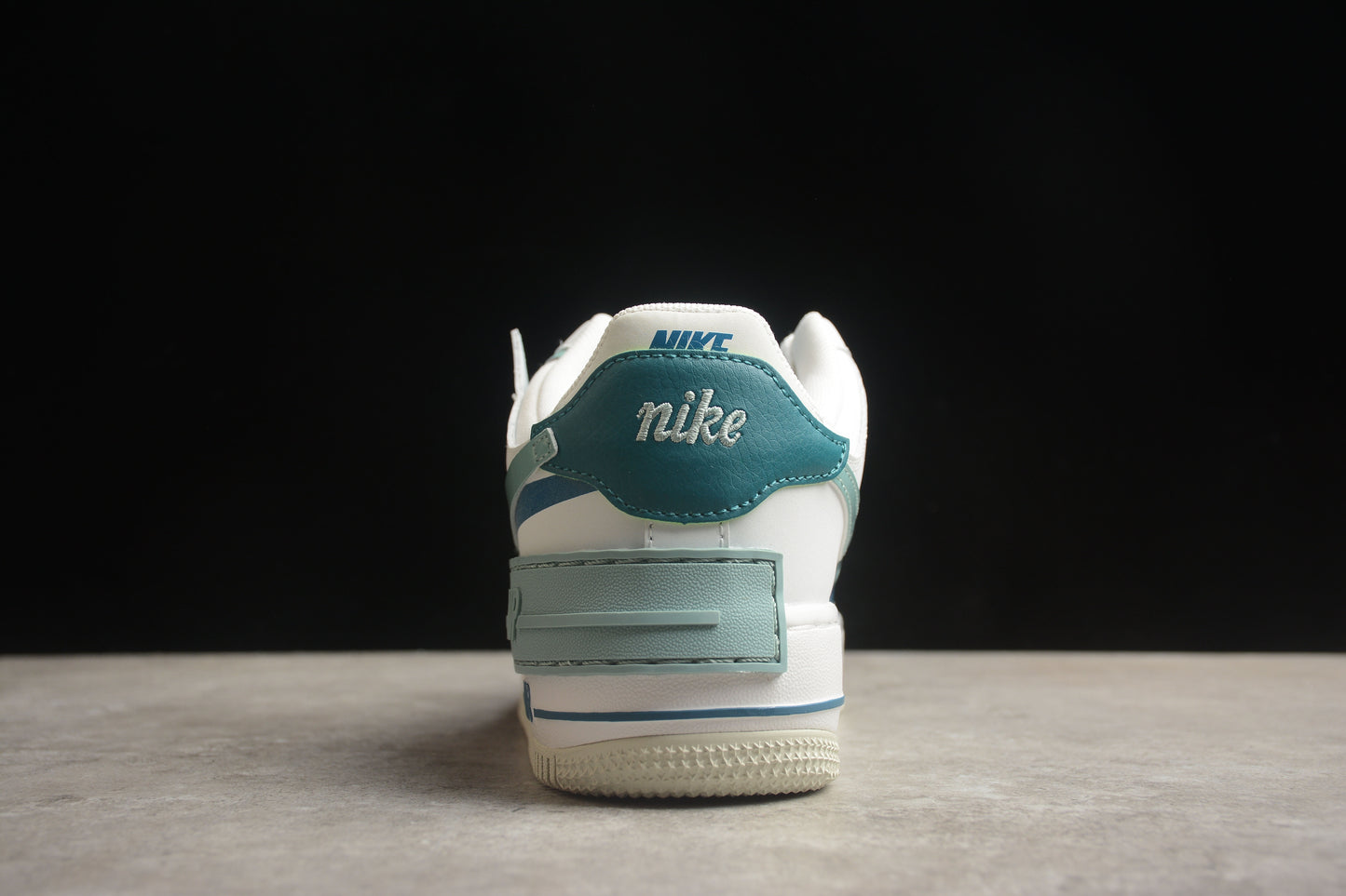Nike Air Force 1 DZ1847-101