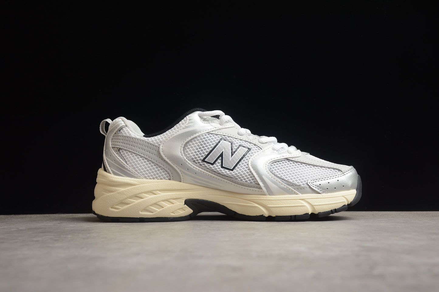 New Balance 530 MR530TA