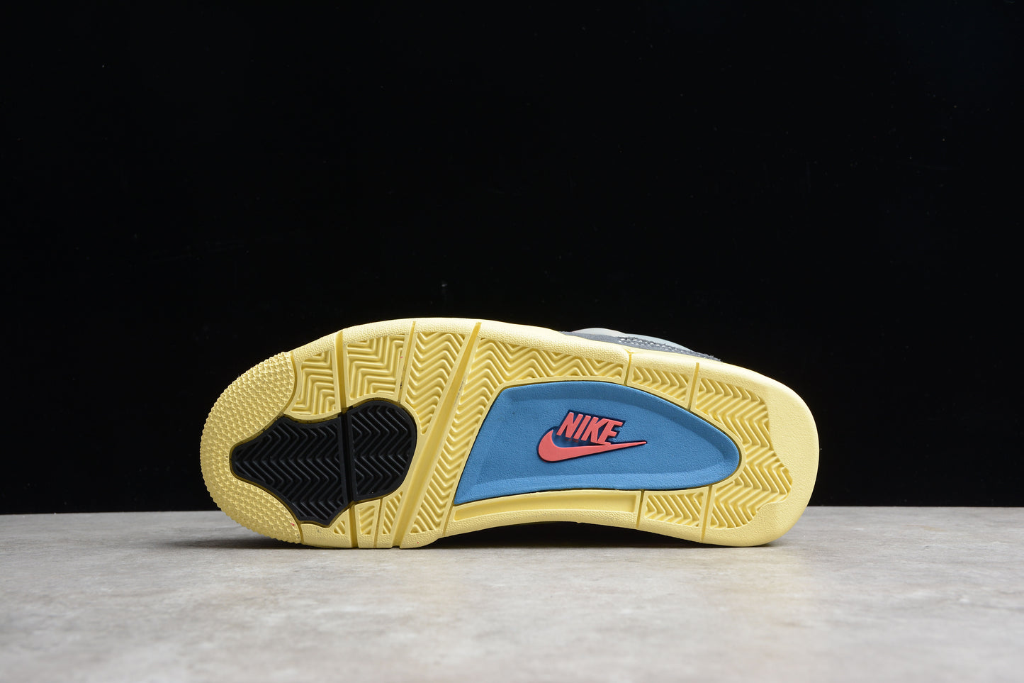 Air Jordan 4 Retro DC9533-001
