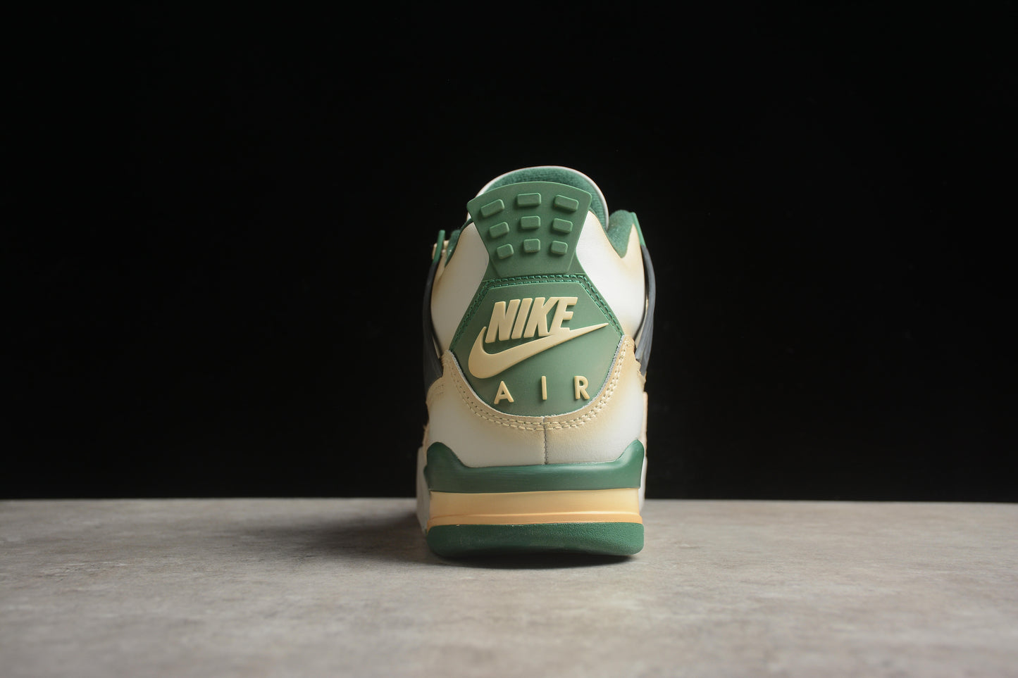 Air Jordan 4 Retro DC7770 106