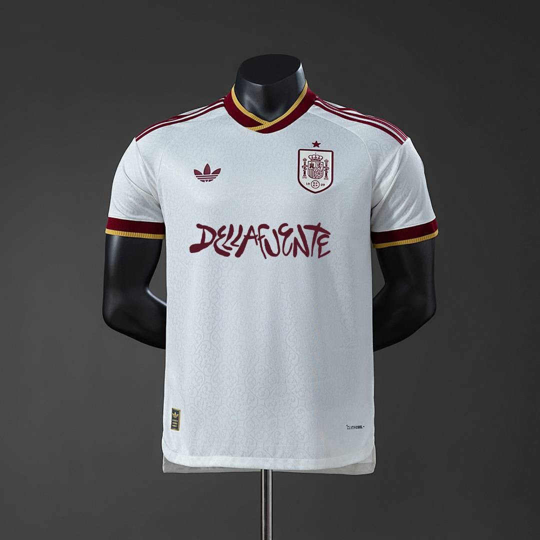 España x Dellafuente | Player Version
