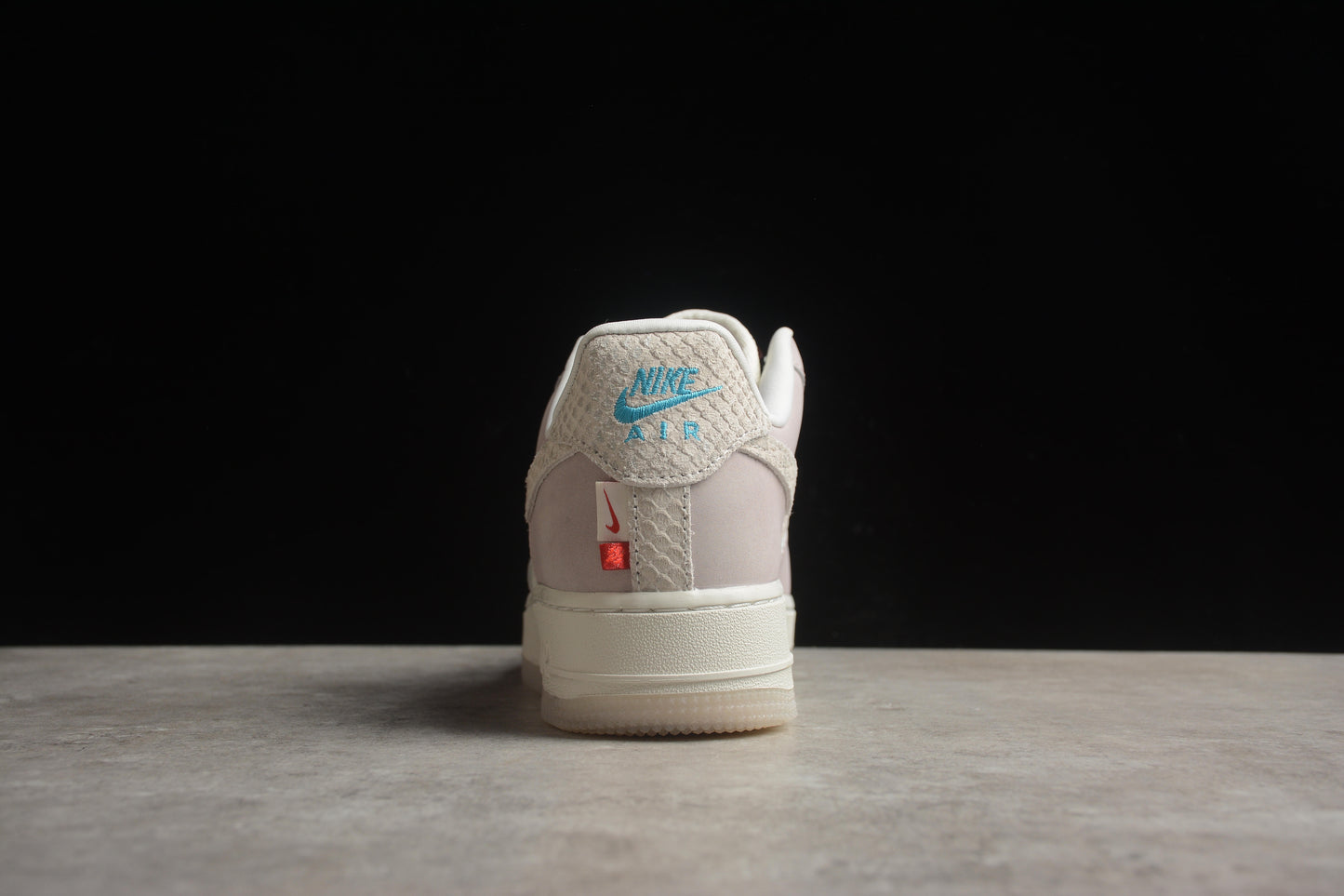 Nike Air Force 1 FZ5066-111