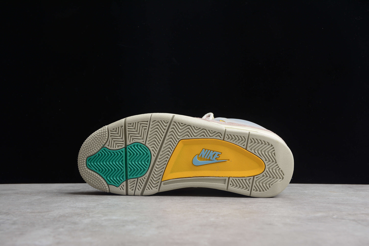 Air Jordan 4 Retro DJ5718-242