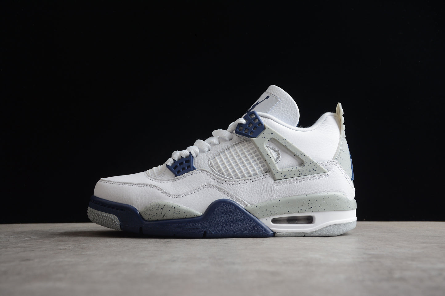 Air Jordan 4 Retro DH6927-140