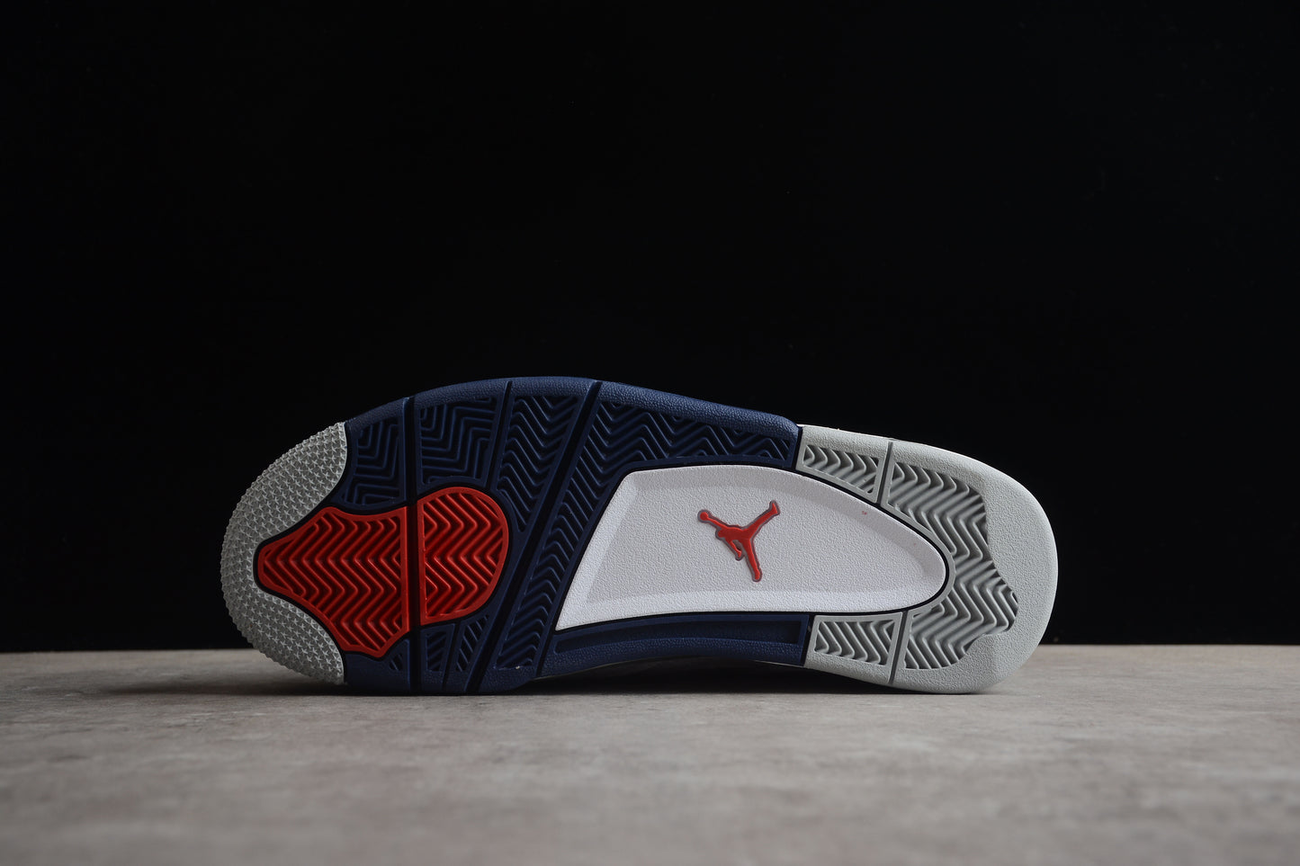 Air Jordan 4 Retro DH6927-140