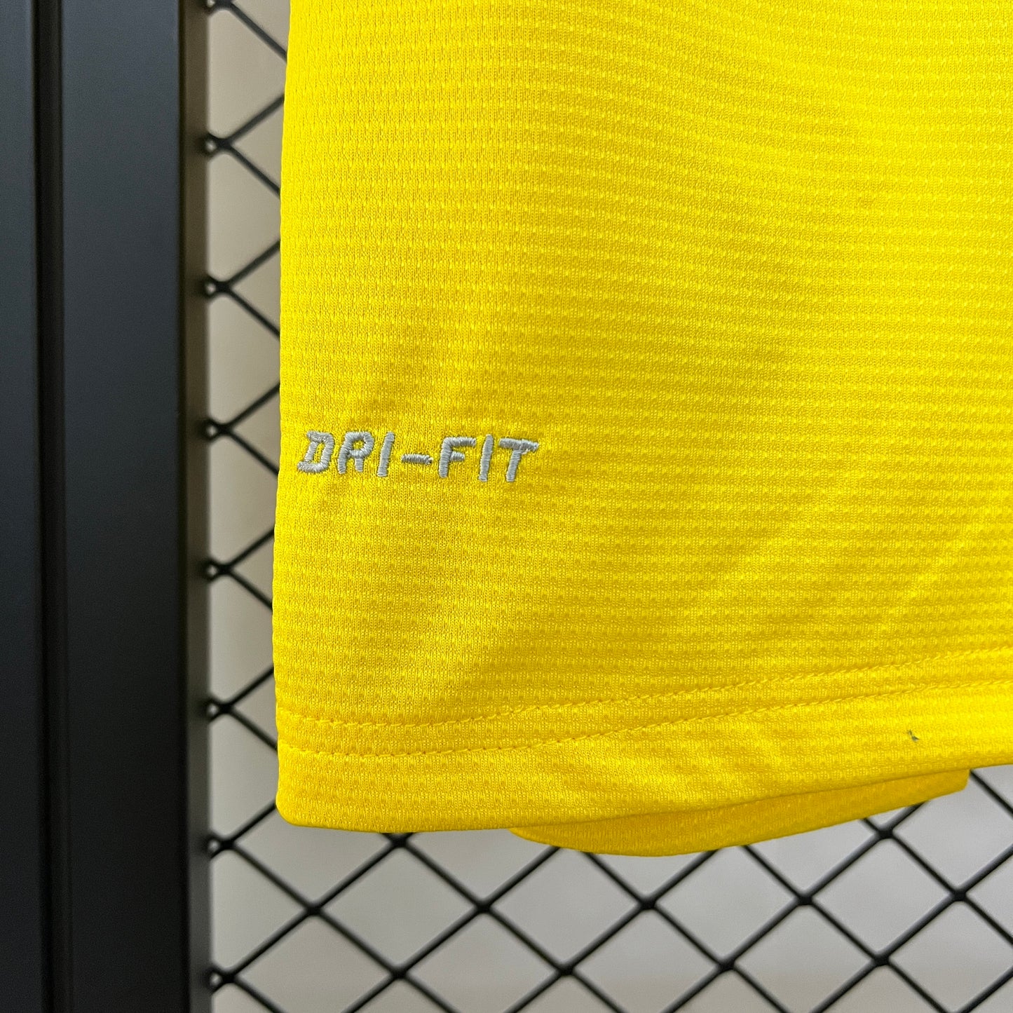 Arsenal retro 2013/14 Away