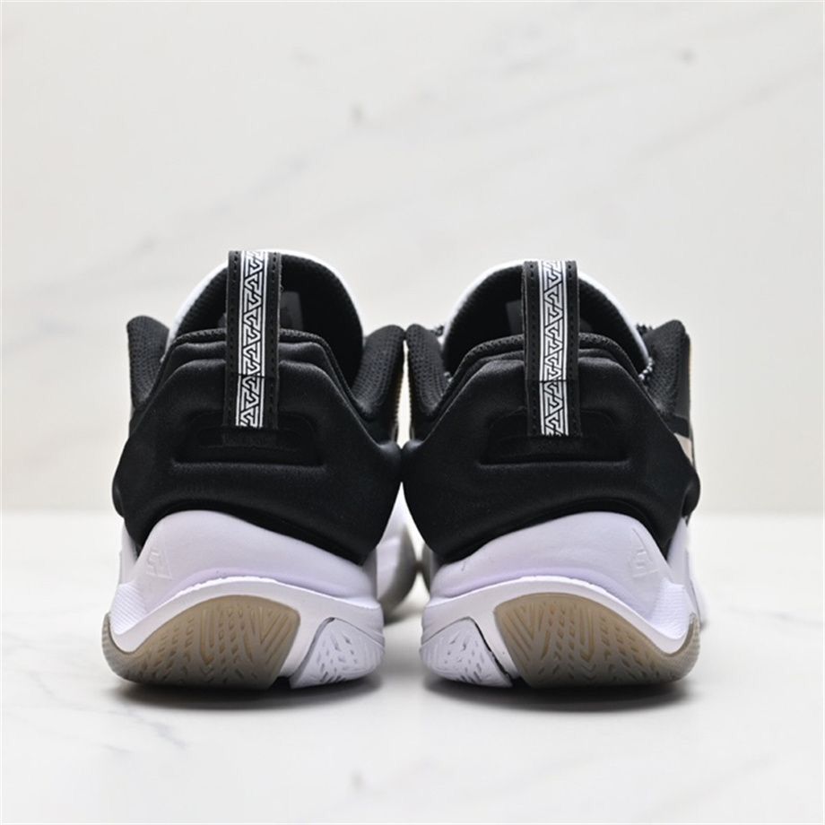 NIKE Giannis Immortality Championship