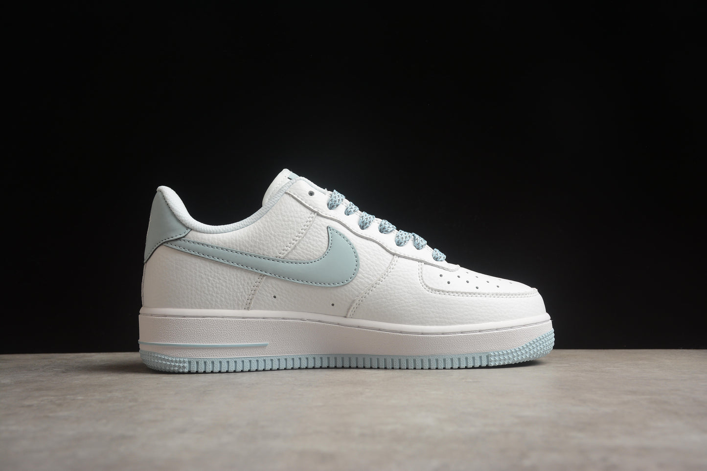 Nike Air Force 1 LO1718 061