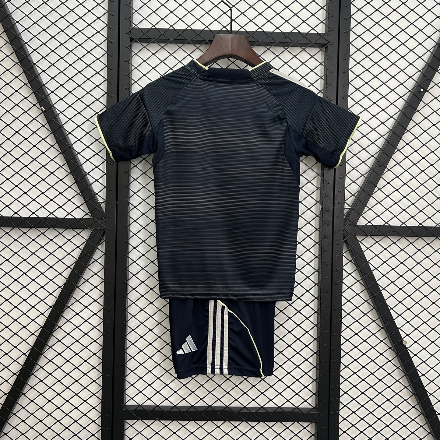 Real Madrid 2025/26 Away Kids Version