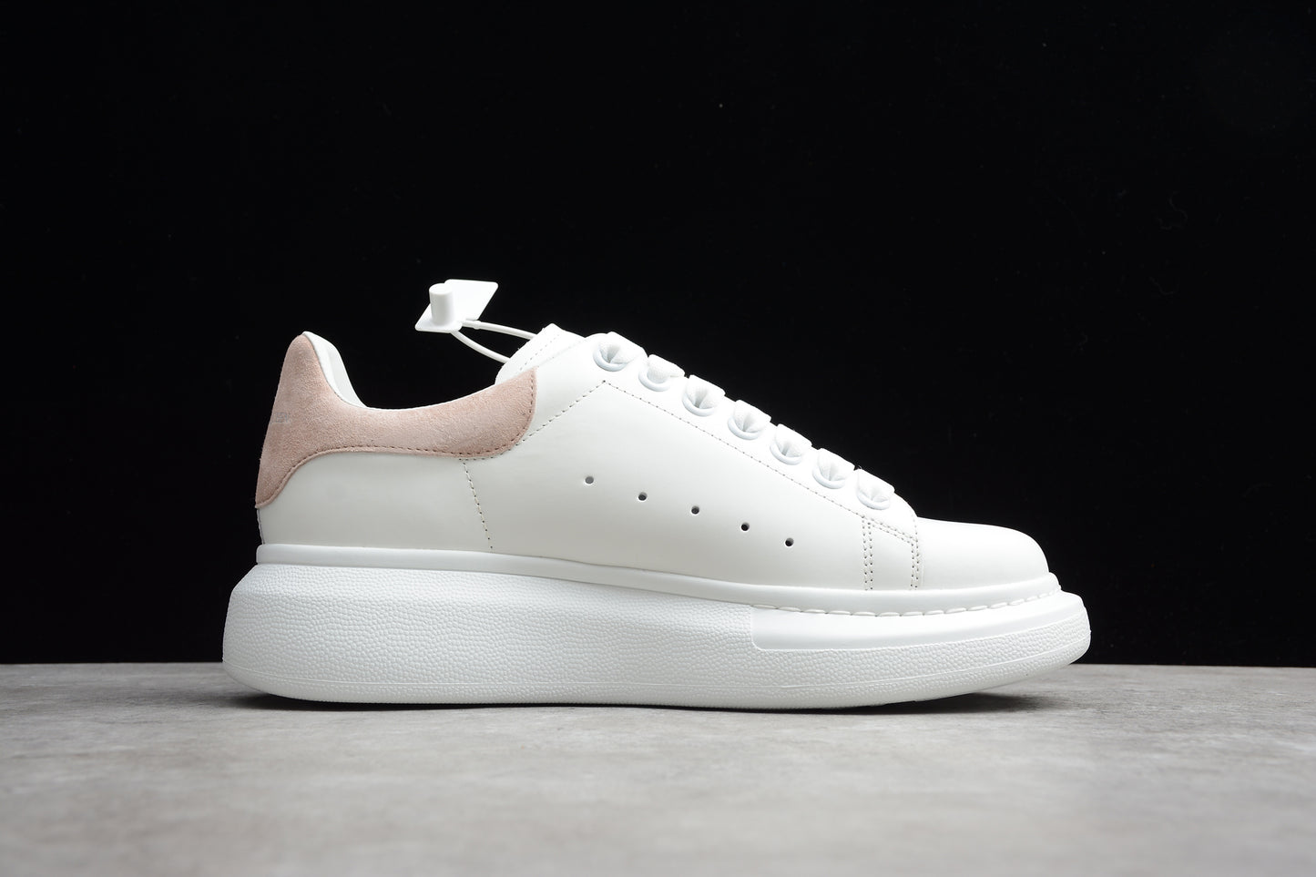 Alexander McQueen 23