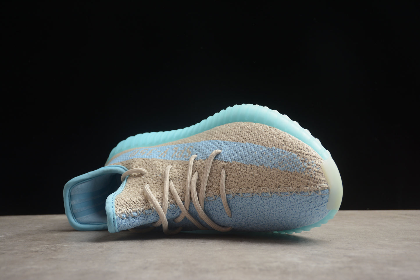 Adidas Yeezy Boost 350V2 XR9655