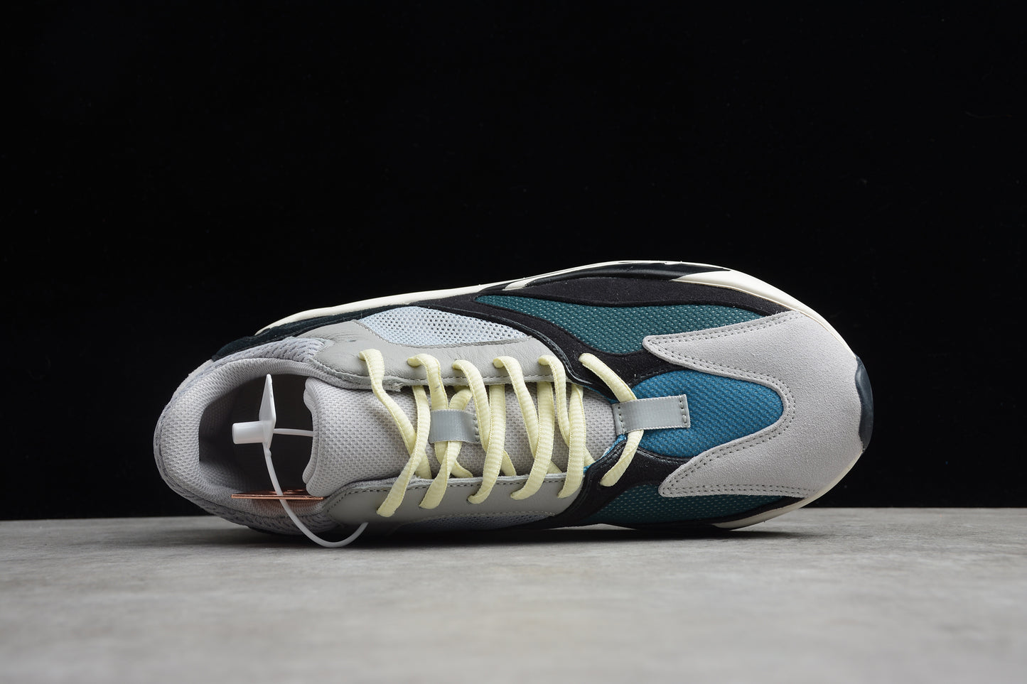Adidas YEEZY Boost 700 B75571
