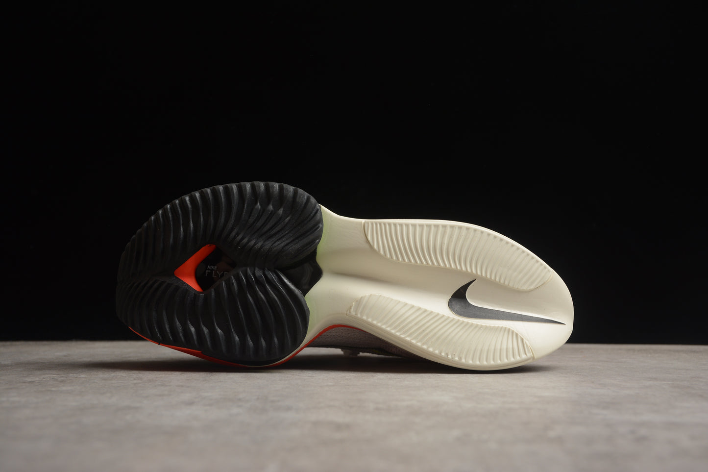 NIKE AIR Zoom Alphafly DJ5456-100