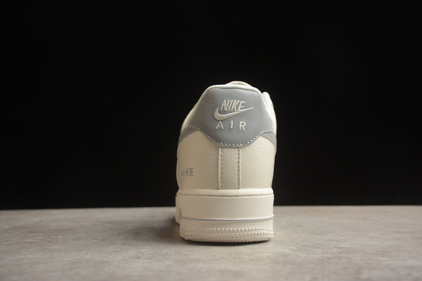 Nike Air Force 1 NK0621 977