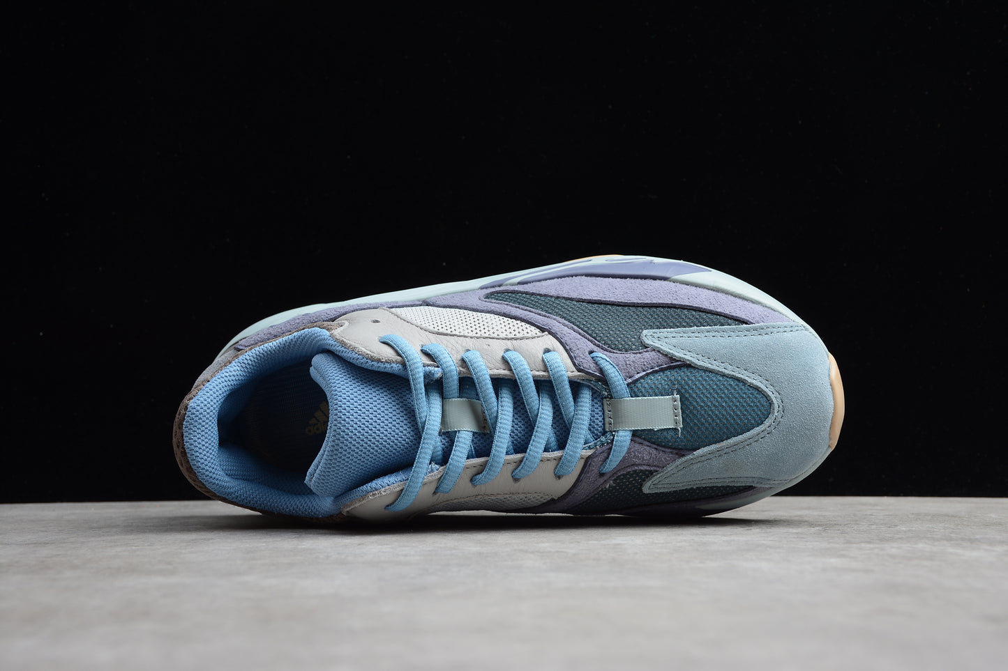 Adidas YEEZY Boost 700 FW2498