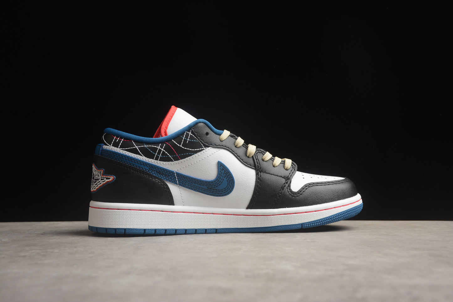 Nike Air Jordan 1 Low FV3622-141