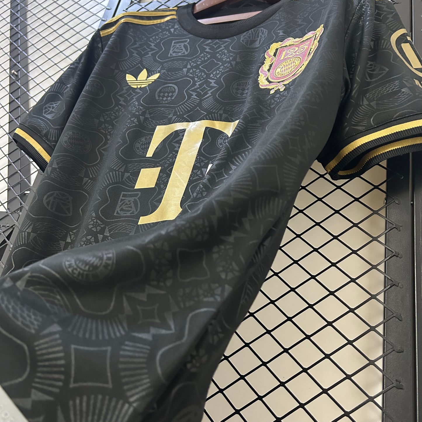 Bayern Munich 2025/26 125 aniversario